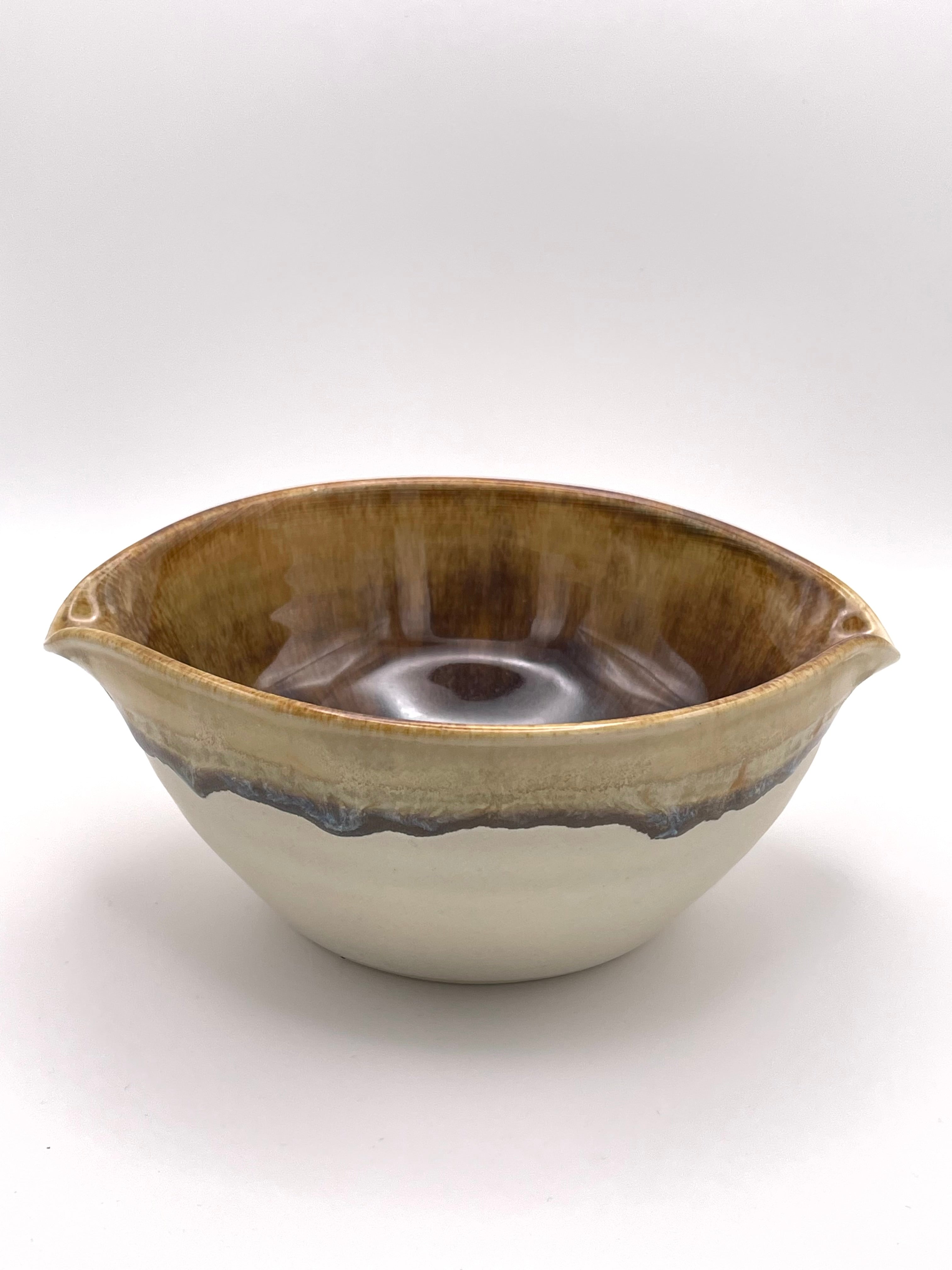 Bowl - Double Spouts